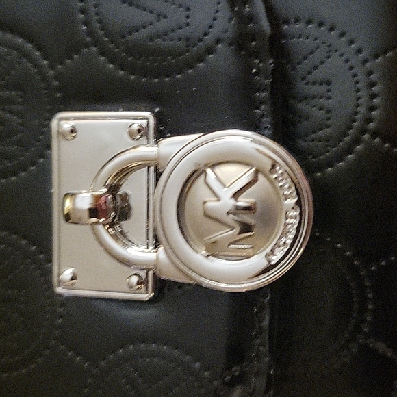 Vtg 1990s MICHAEL KORS Black Patent Logo Mini Wallet Flip Phone Case Wristlet - Picture 7 of 7